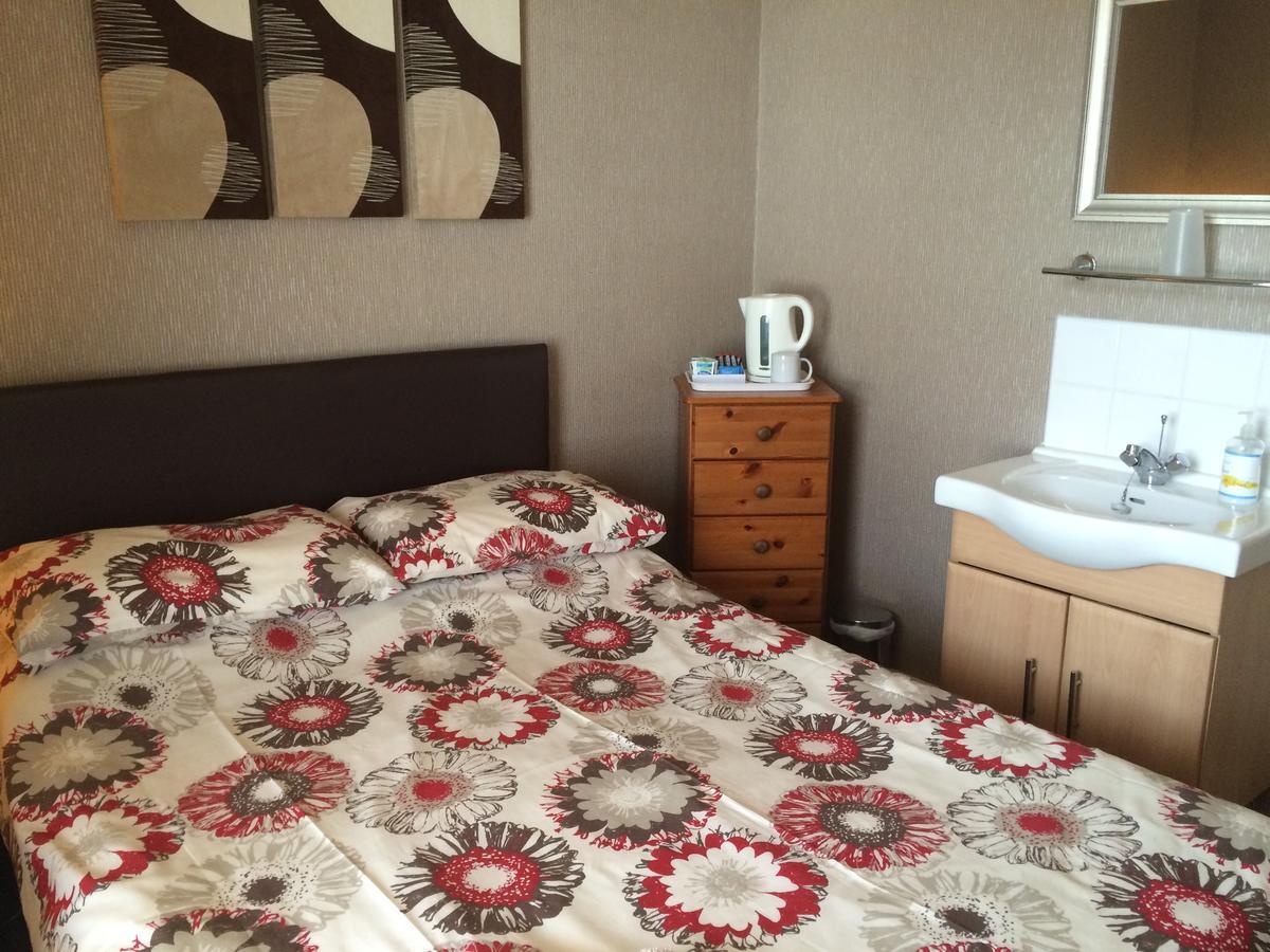 Melrose Guest House Whitley Bay Esterno foto